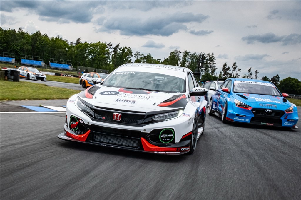 Deltagerne i TCR Danmark kommer den 17.-19. september 2021 til at køre race ved Classic Race Aarhus.
(Foto: TCR Denmark)